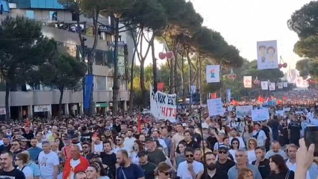 Protesta për Zvërnecin, qytetarja: Të ikin Rama e ministri i