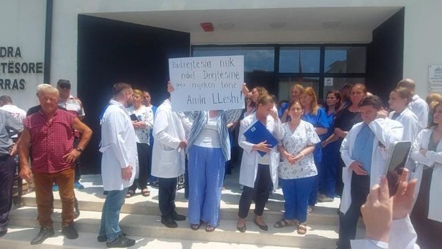 E pazakontë/ Vajza e sëmurë vret nënën , familja fsheh