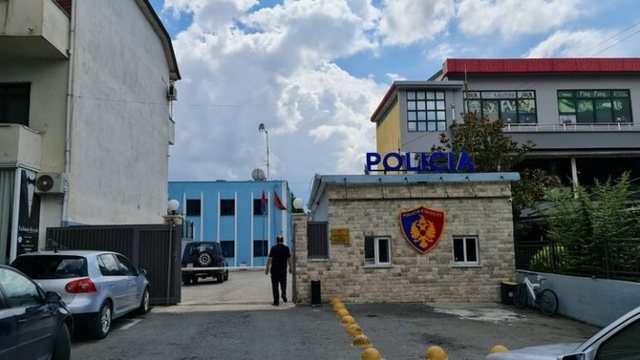 Grabitje me armë në një pikë karburanti në Krujë,