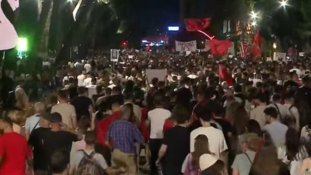 Dritan Goxhaj e 10 t&euml; tjer&euml; vihen n&euml;n hetim, Policia: Bllokuan
