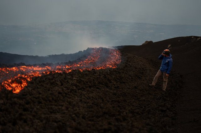 VIDEO / Shp&euml;rthimi i malit Etna, pamjet spektakolare t&euml;