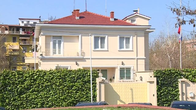 Ambasada ruse mohon p&euml;rfshirjen e Kremlinit n&euml; protestat n&euml;
