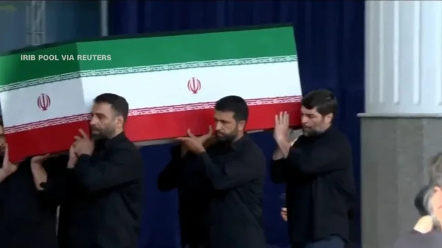 Kush jan&euml; tre djemt&euml; e Ali Khamenei q&euml; luten mbi trupin e tij,