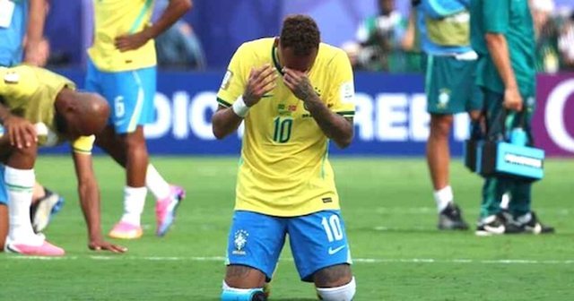 Brazili i jep LAMTUMIRËN Kupës së Botës: eliminimi i