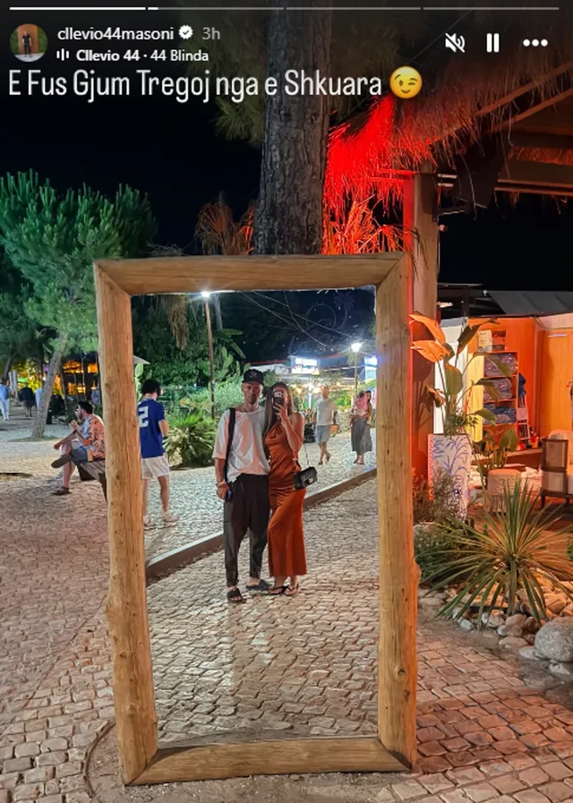 Clevio publikon për herë të parë fotografi me partneren