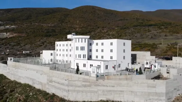 U dënua për dhunë në familje, 34-vjeçarja arrestohet