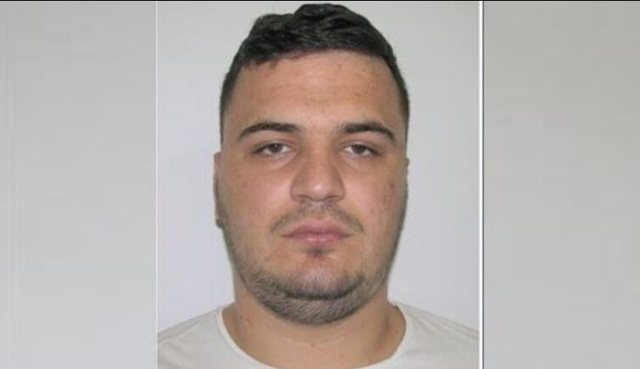 Kontroll n&euml; burgun e Drenov&euml;s, Laert Haxhiut i kapet s&euml;rish