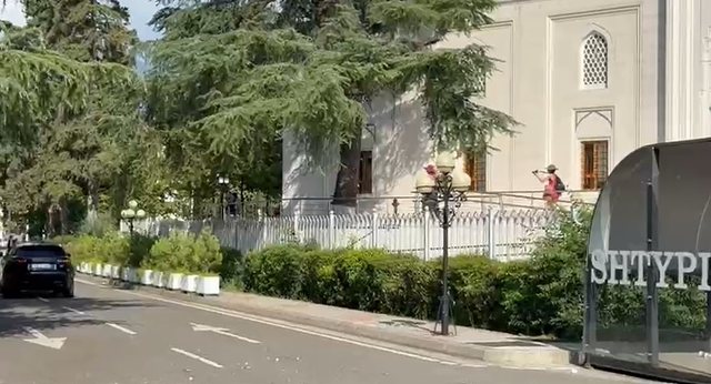 Sapo p&euml;rfundoi deklarat&euml;n p&euml;r media, protestuesit z&euml;n&euml;