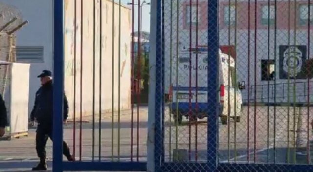 Hiqen nga puna 8 policë të burgut të Fierit: Nuk treguan për