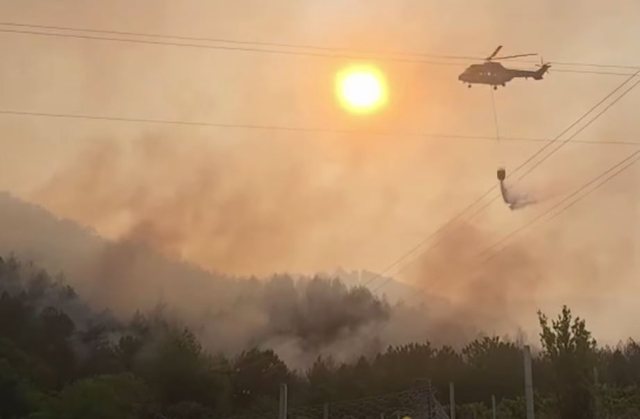 Zjarret/ 18 vatra n&euml; gjith&euml; territorin, 5 jan&euml; aktive! Ku