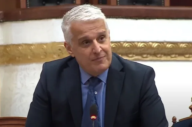 &ldquo;Skandal rajonal&rdquo; / Pandeli Majko i p&euml;rgjigjet kryeministrit