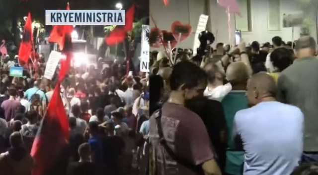 Flamingo, pankarta dhe p&euml;rplasje me policin&euml;/ &Ccedil;far&euml; po