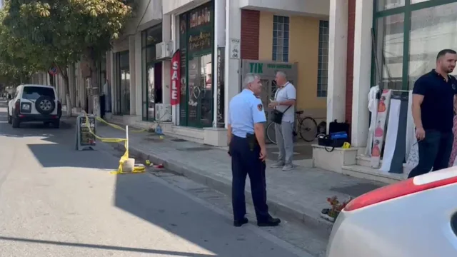 Plas sherri n&euml; Kavaj&euml; / Goditet me mjet t&euml; fort&euml; n&euml;