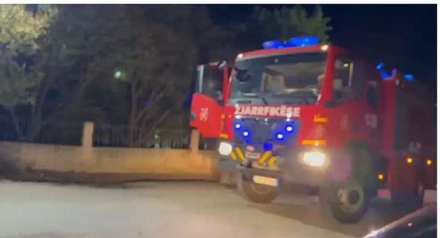 U dogj brenda tunelit në Vlorë, makina rezultonte e vjedhur, policia