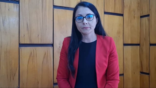Poezia p&euml;r Enver Hoxh&euml;n, kryebashkiakja e Lushnj&euml;s sqaron videon: