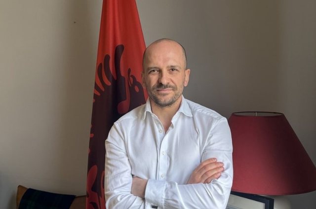 Ndryshime n&euml; trup&euml;n diplomatike/ Ambasadori i Shqip&euml;ris&euml;