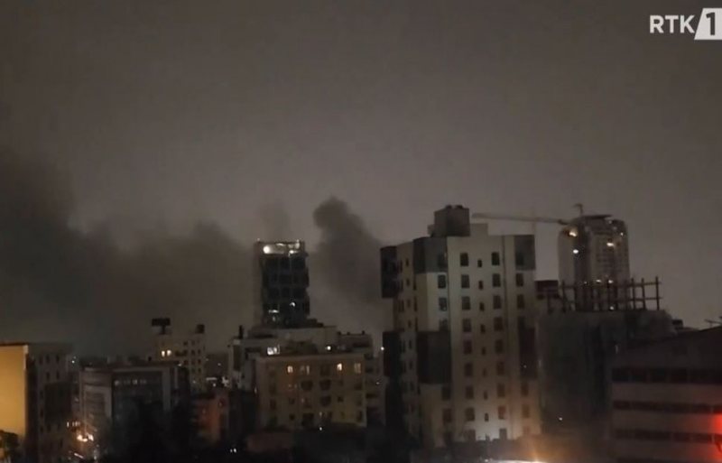 Jemeni i p&euml;rfshihet konfliktit, rajoni p&euml;rjeton sulme gjat&euml; 24