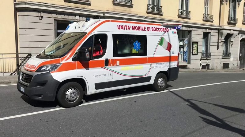 Qëllohet me thikë 16-vjeçari shqiptar në Itali, dyshohet
