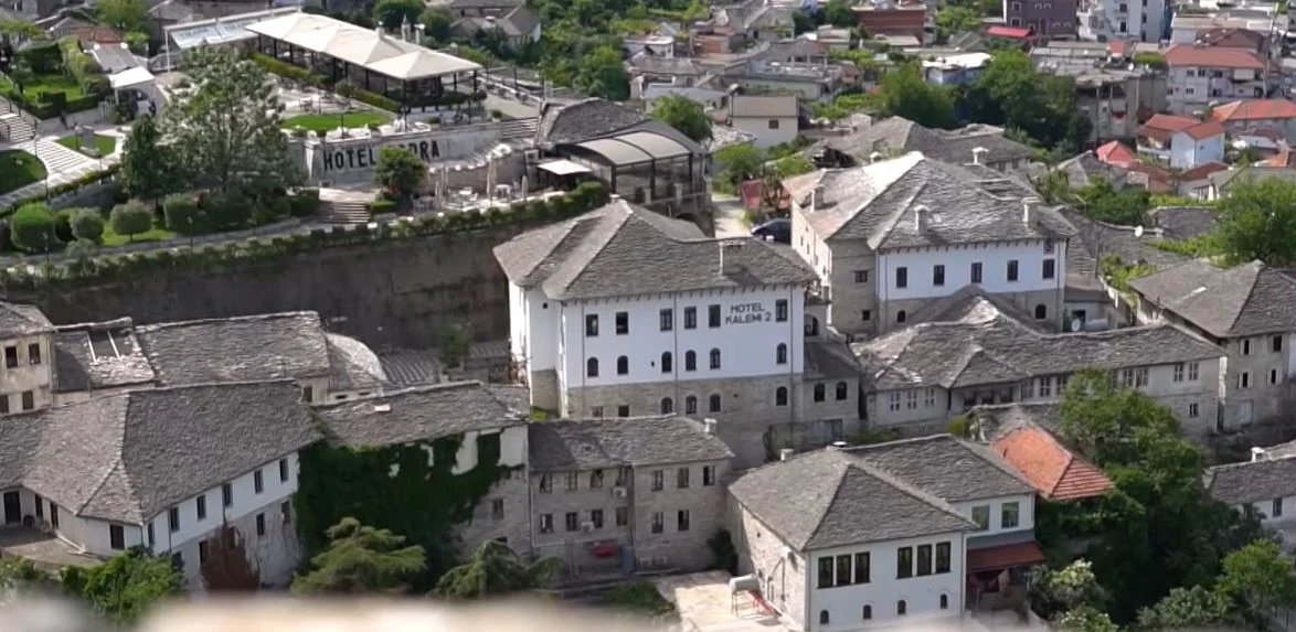 Ndryshon ligji p&euml;r turizmin/ Qirat&euml; ditore regjistrim n&euml;