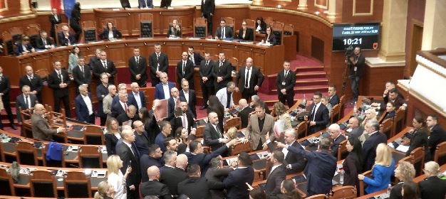 “Të q* robt, të q* motrën”, sherr dhe tensione