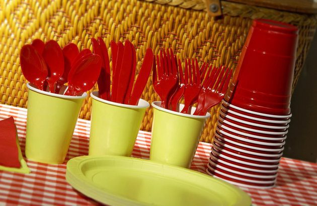Rregulla të reja për mjedisin / Kufizohen ambalazhet plastike,